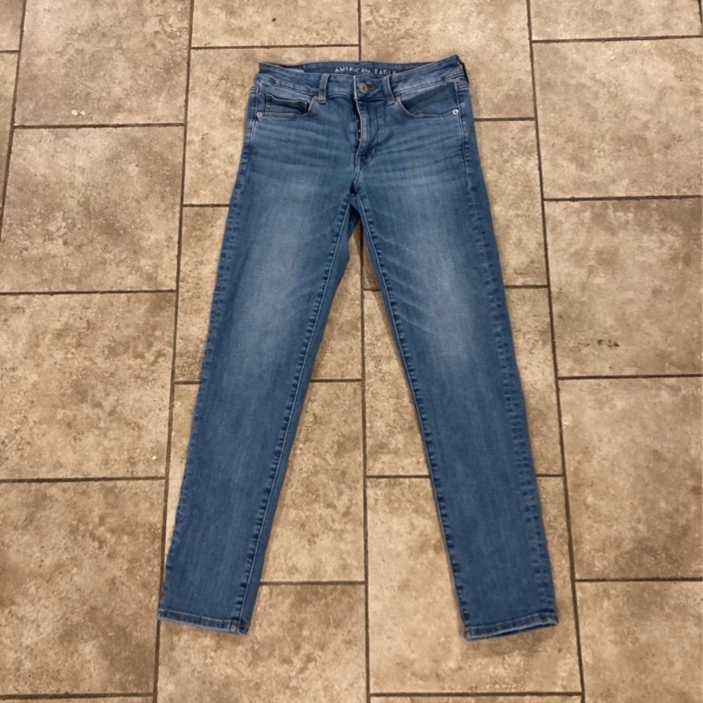 American Eagle jeans size 6